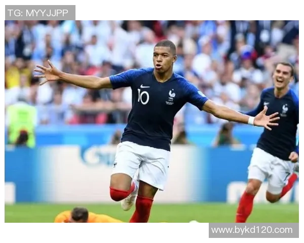 德国足球巨星闪耀世界杯赛场 展现实力与激情成就经典之战 德国足球巨星闪耀世界杯赛场 展现实力与激情成就经典之战