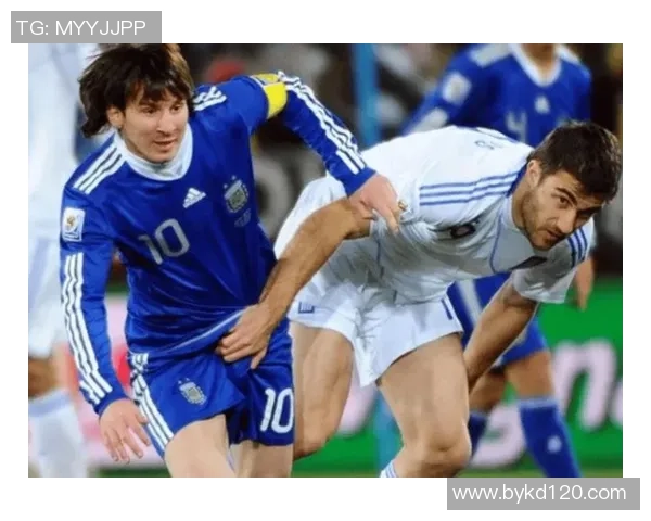 球星在足球场骂人是否构成违法行为及其法律后果分析 球星在足球场骂人是否构成违法行为及其法律后果分析