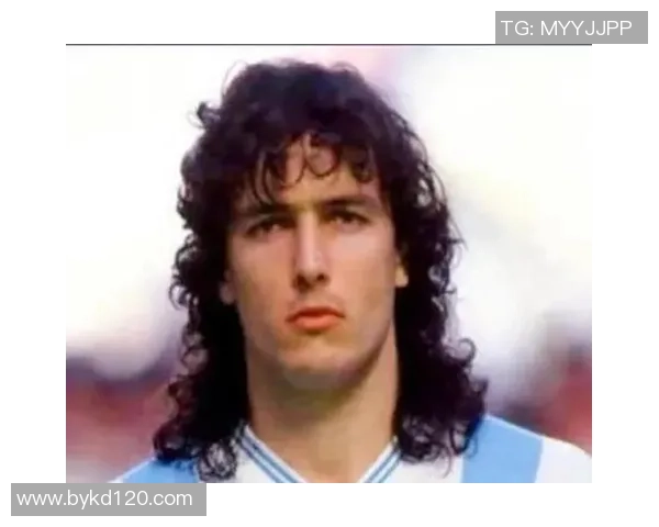 长发男足球星高清图片大全展现优雅与力量的完美结合